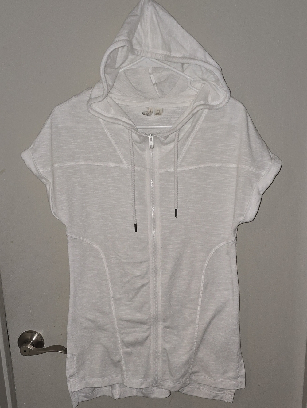 Cato White Short-Sleeve Hooded Zip-Up Top